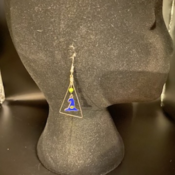 Witches Hat Earrings - Picture 4 of 5